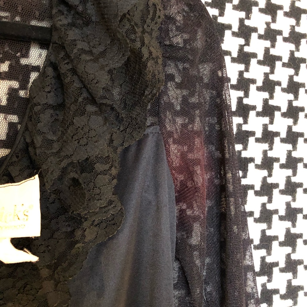 Vintage 80s / 90s Semi-sheer back deep-v lace button down blouse w/ ruffles - Picture 5 of 8